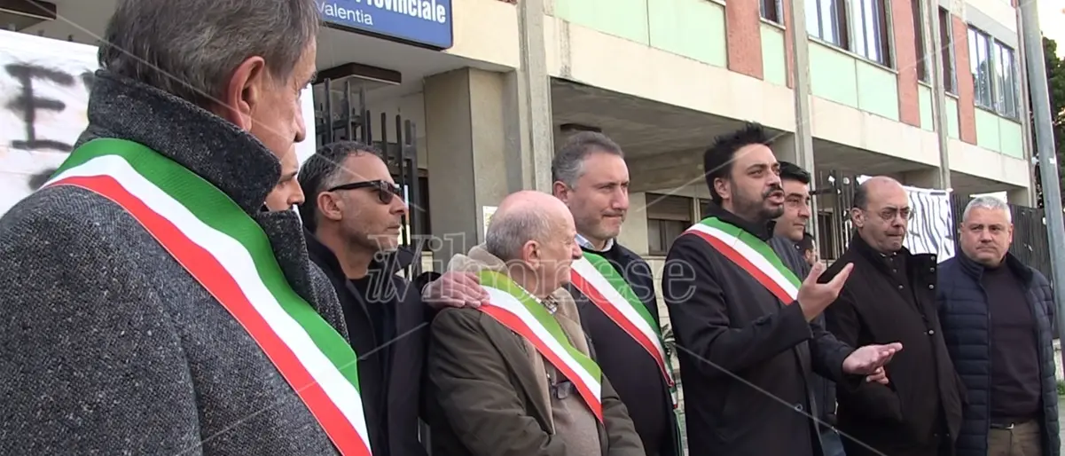 Sit-in dei sindaci all'Asp, Giancotti (Pd): «Forza Italia protesta contro se stessa? Inutile sfilata politica»