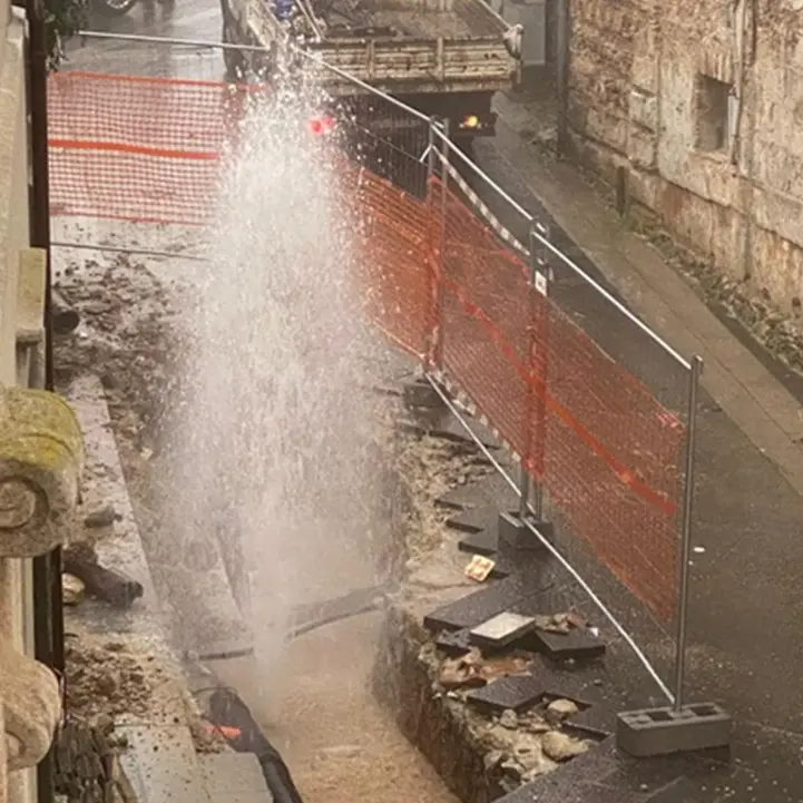 Vibo, accordo tra Comune e società Redel per i danni causati in via Cordopatri che determinò l’interruzione del rifornimento idrico in centro\n