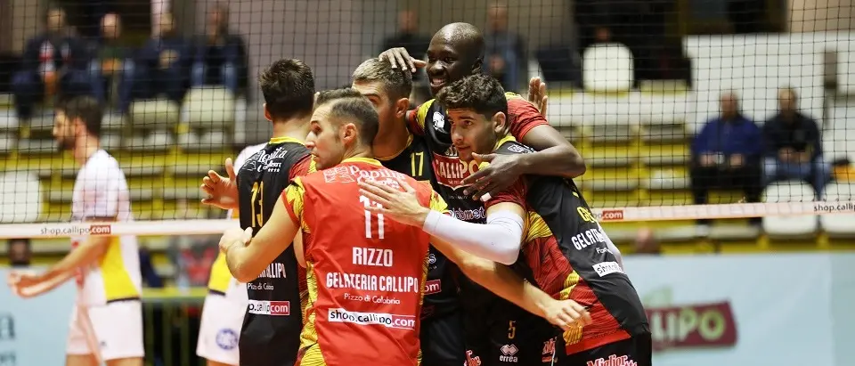 Finalmente un sorriso: la Tonno Callipo stende Verona 3-0 - Video