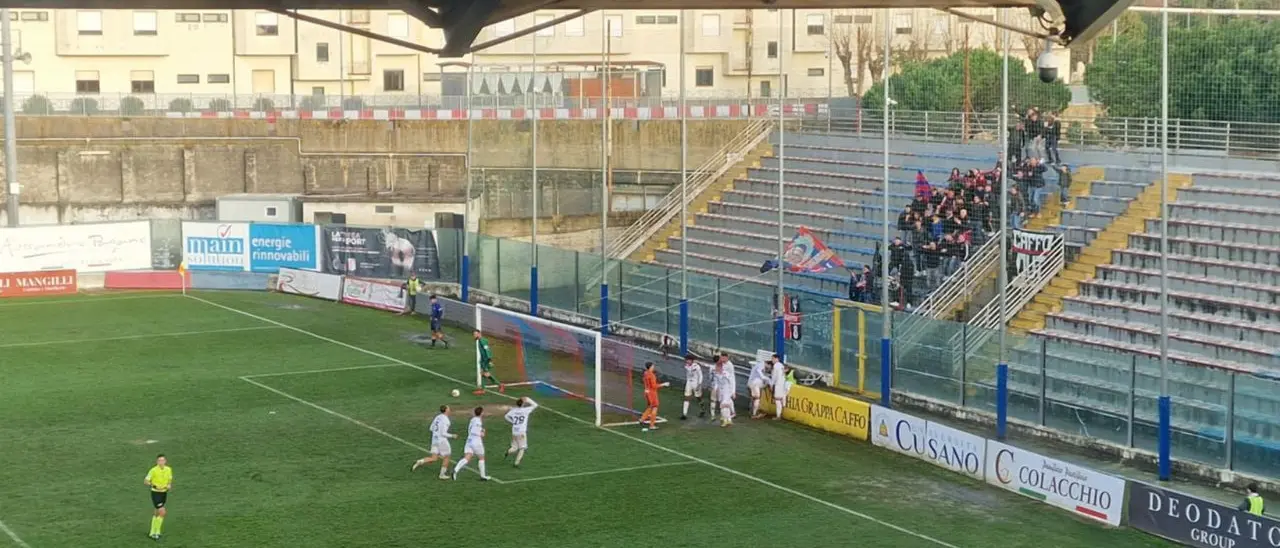 La Vibonese cala il poker e sgretola l’imbattibilità del Castrum Favara, secco 4-0 con i rossoblù che vincono e convincono