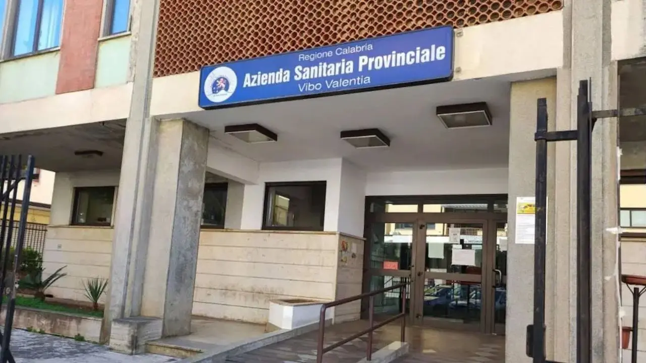 Vibo, l'Asp rafforza la vigilanza armata nei presidi sanitari più esposti: 5 nuove guardie giurate