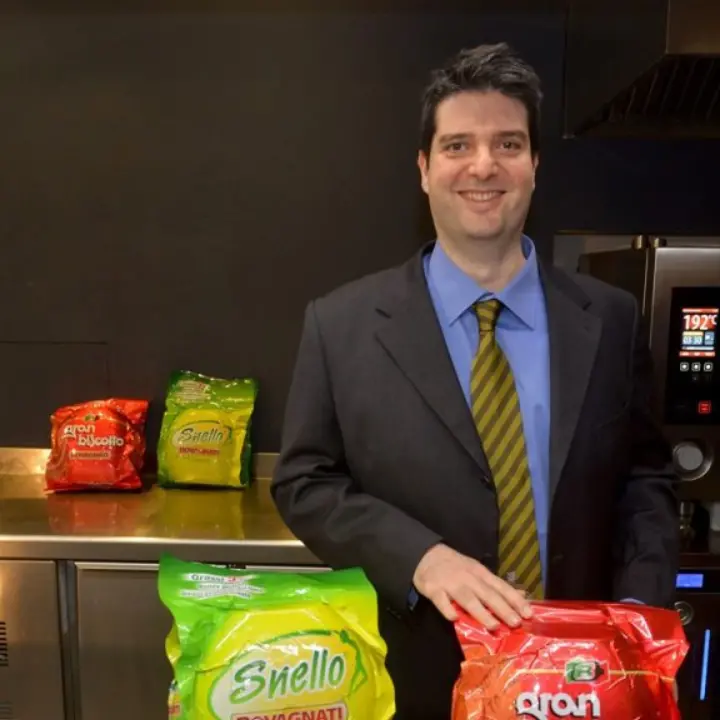 Tropea, l’ex sindaco Macrì ricorda Lorenzo Rovagnati: «Donò 25mila euro per il restauro del Palazzo dell’Antico Sedile»