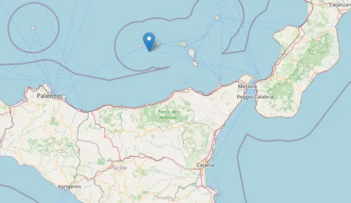 Forte scossa di terremoto alle Isole Eolie sentita anche in Calabria: magnitudo 4.8, tanta la paura