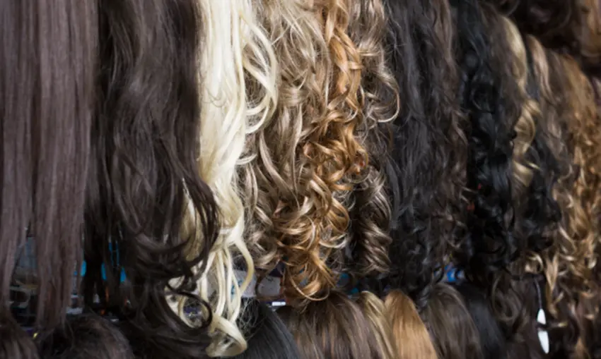 Parrucche per pazienti oncologici, dalla Regione fondi per l'acquisto: al Vibonese assegnati 8mila euro