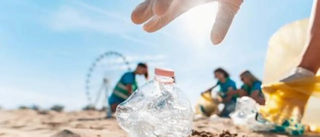 Parghelia punta a mantenere la Bandiera Blu: al via la pulizia delle spiagge, si parte da La Grazia