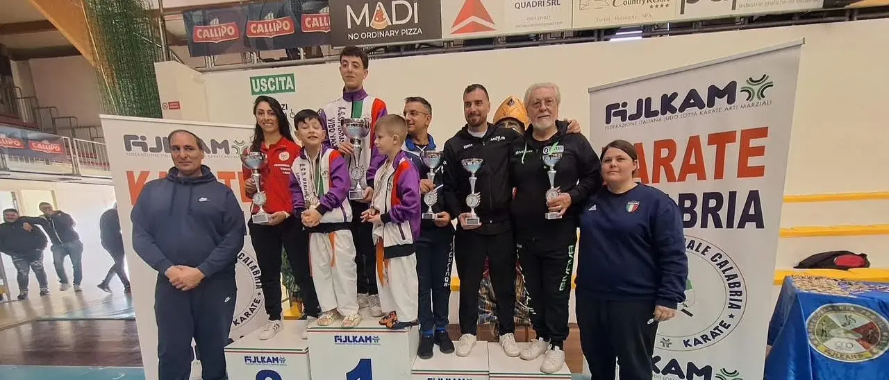 Karate, la Virtus Vibo Valentia si aggiudica il primo posto al Gran premio giovanissimi della Fijlkam su 20 società partecipanti