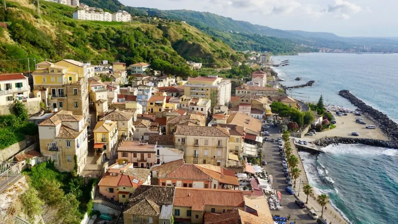 Pizzo, lavori di rifacimento della rete idrica e fognaria nel quartiere Carmine (che dureranno 6 mesi). Ecco le modifiche alla viabilità