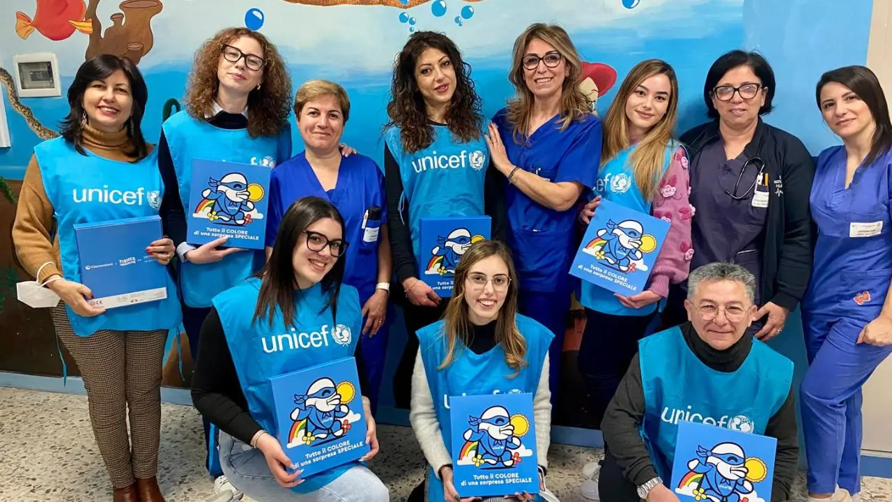 L'Unicef di Vibo torna all'ospedale Jazzolino per portare sorrisi e doni ai pazienti del reparto di Pediatria