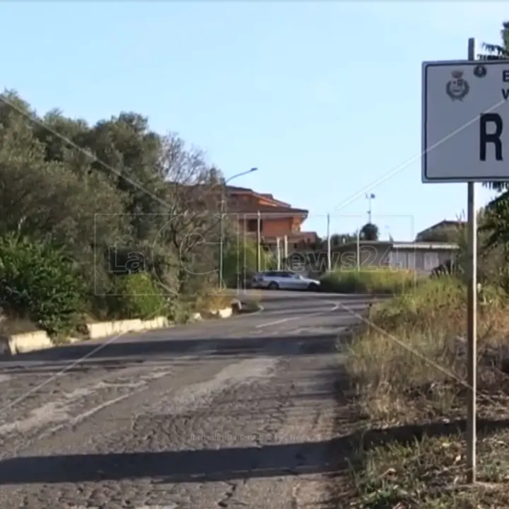 Viabilità colabrodo nel Vibonese, il Comitato Strada del mare scrive a Salvini e denuncia: «Vere e proprie mulattiere, da terzo mondo»