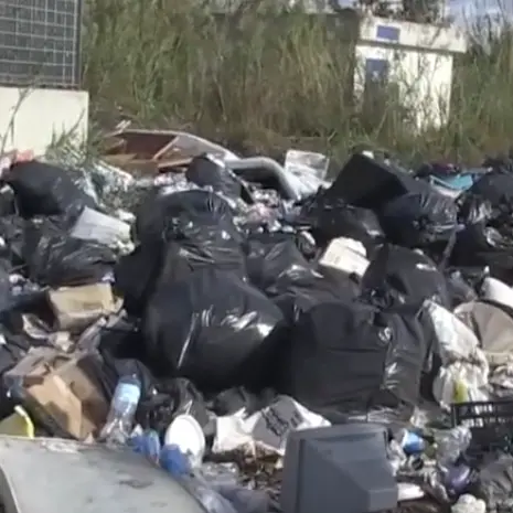 Discariche a Vibo Marina, la Dusty: «Non ci compete». Il Comune: «Invece sì» - Video