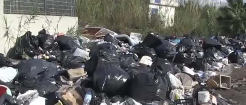 Discariche a Vibo Marina, la Dusty: «Non ci compete». Il Comune: «Invece sì» - Video