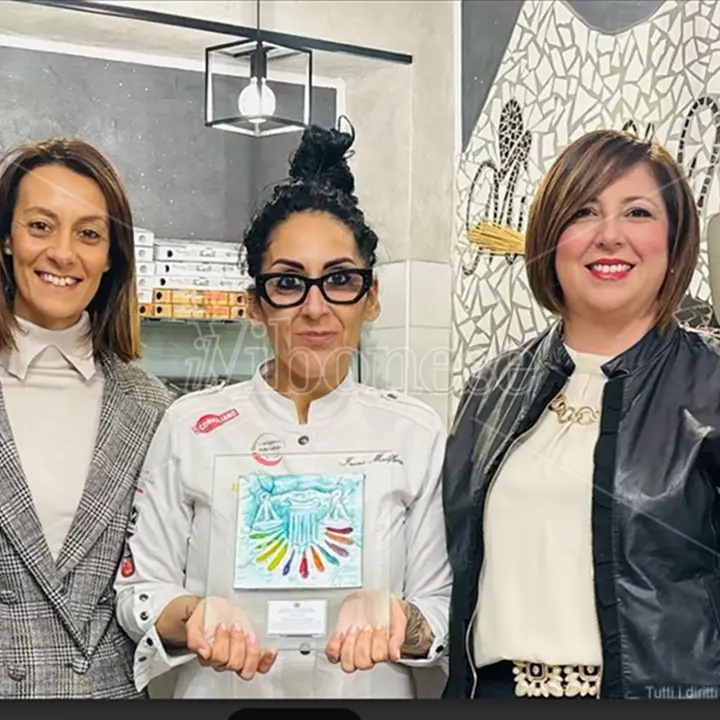 Il Comitato Pari Opportunità premia la pizzaiola Irene Malfarà, «simbolo di forza, determinazione e passione»