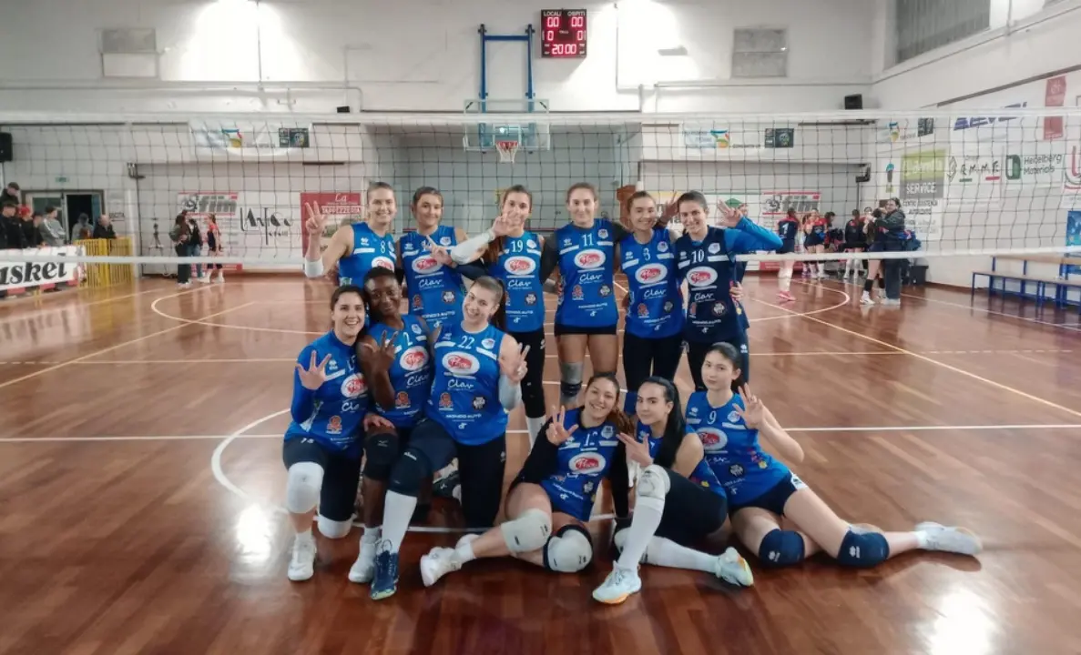 Volley, Panificio Pesce Todosport inarrestabile: dopo la Coppa Calabria torna in campionato e batte l'Avolio