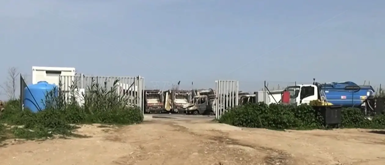 Mezzi incendiati a Tropea, Piserà: «Attacco alla collettività che non può essere tollerato»