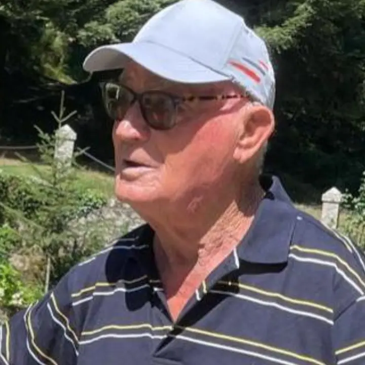 Vibo dice addio a Mimmo Bianco, il tassista degli anni d’oro che accompagnava Vip e Miss Italia