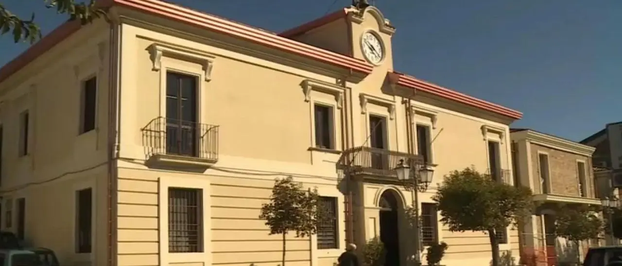 Filadelfia, il Comune sposta la data della storica Fiera di San Francesco di Paola per «incentivare l'economia locale»