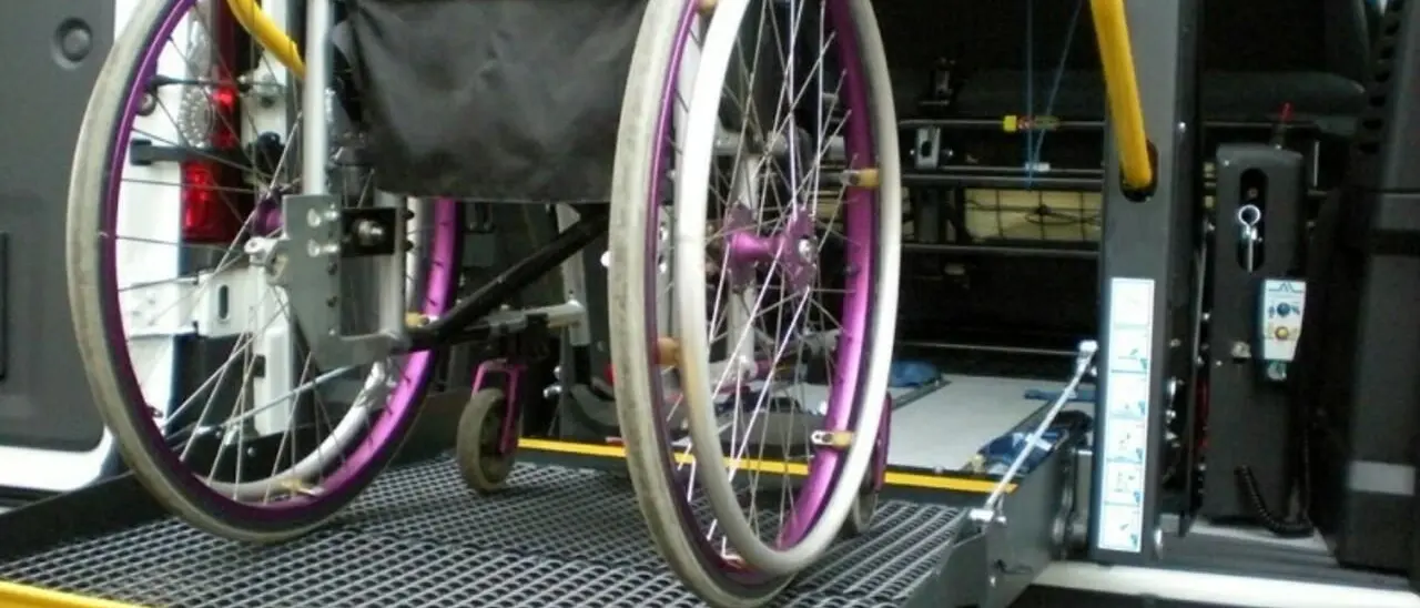 Tropea: riaperte le domande di rimborso spese del servizio di trasporto scolastico per gli alunni con disabilità. Ecco modalità e scadenze