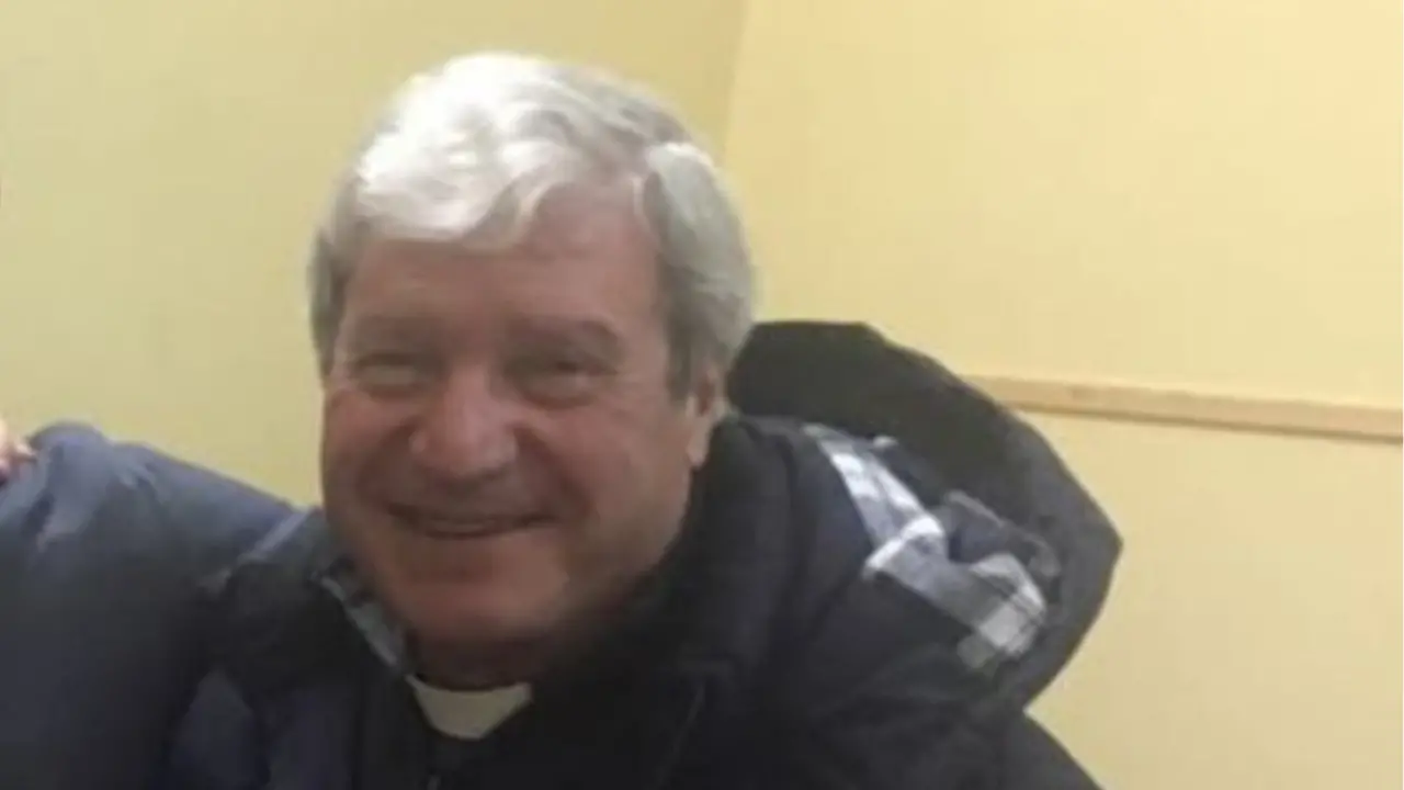 Addio a don Purita, il ricordo del sacerdote nei versi del poeta vibonese Petullà