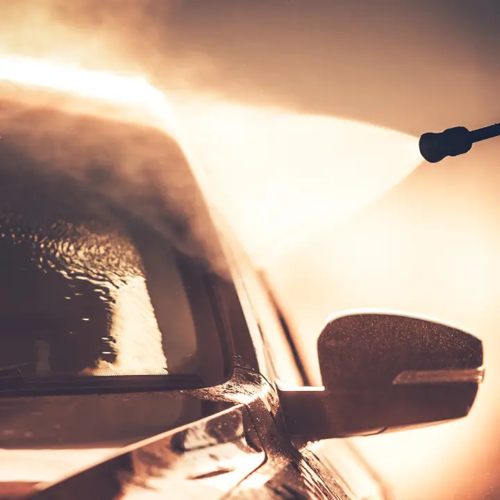 Vibo Valentia, sequestrato un autolavaggio che scaricava le acque reflue della propria attività direttamente nella fogna