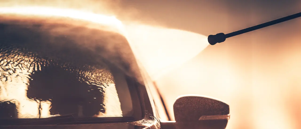 Vibo Valentia, sequestrato un autolavaggio che scaricava le acque reflue della propria attività direttamente nella fogna