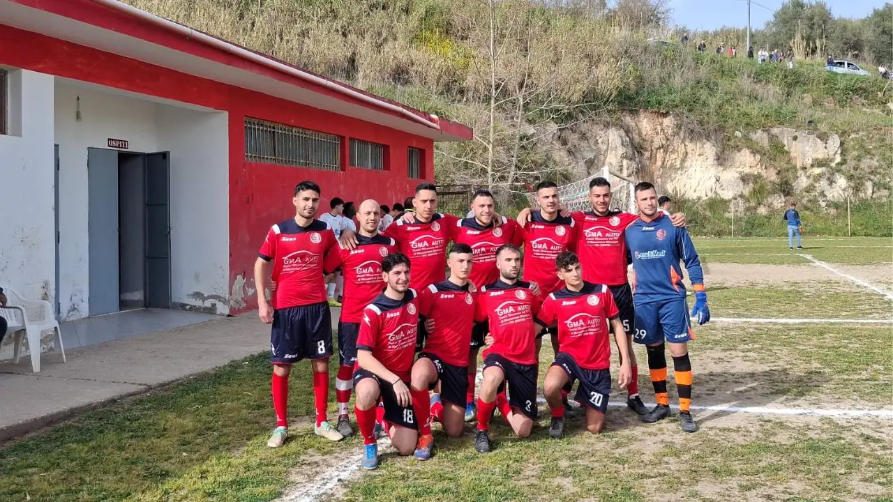 Seconda Categoria, lo Spilinga ipoteca il primo posto. Il Francica supera il Briatico in rimonta e il San Costantino centra la griglia play off: i risultati