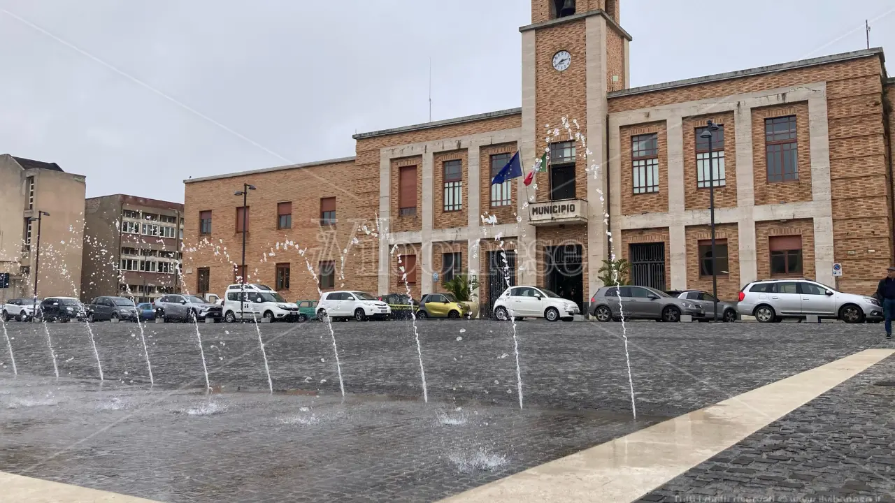 La nuova piazza Municipio non piace a 8 vibonesi su 10: i risultati del nostro sondaggio - VIDEO