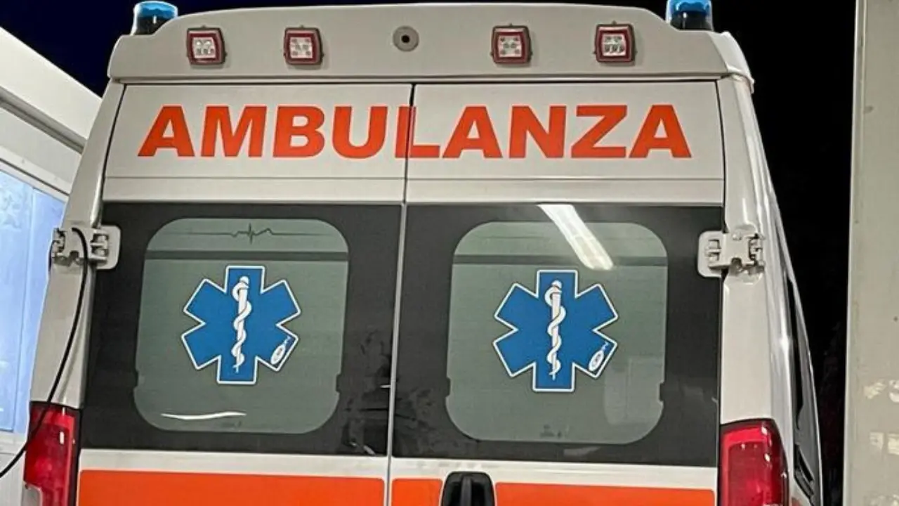 Incidente a San Gregorio, perde il controllo della motocross e cade: ferito un 49enne