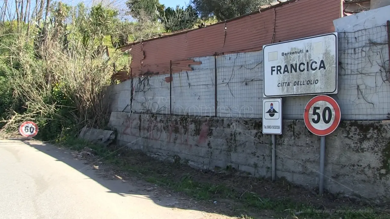 Dramma della solitudine a Francica, anziano trovato morto in casa: non si avevano sue notizie da 20 giorni