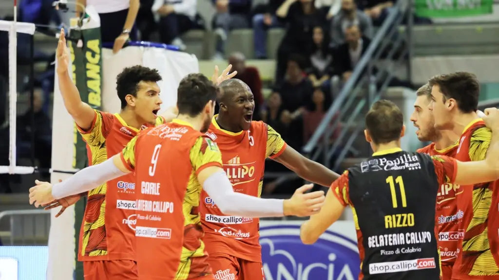 TOP VOLLEY CISTERNA - TONNO CALLIPO CALABRIA