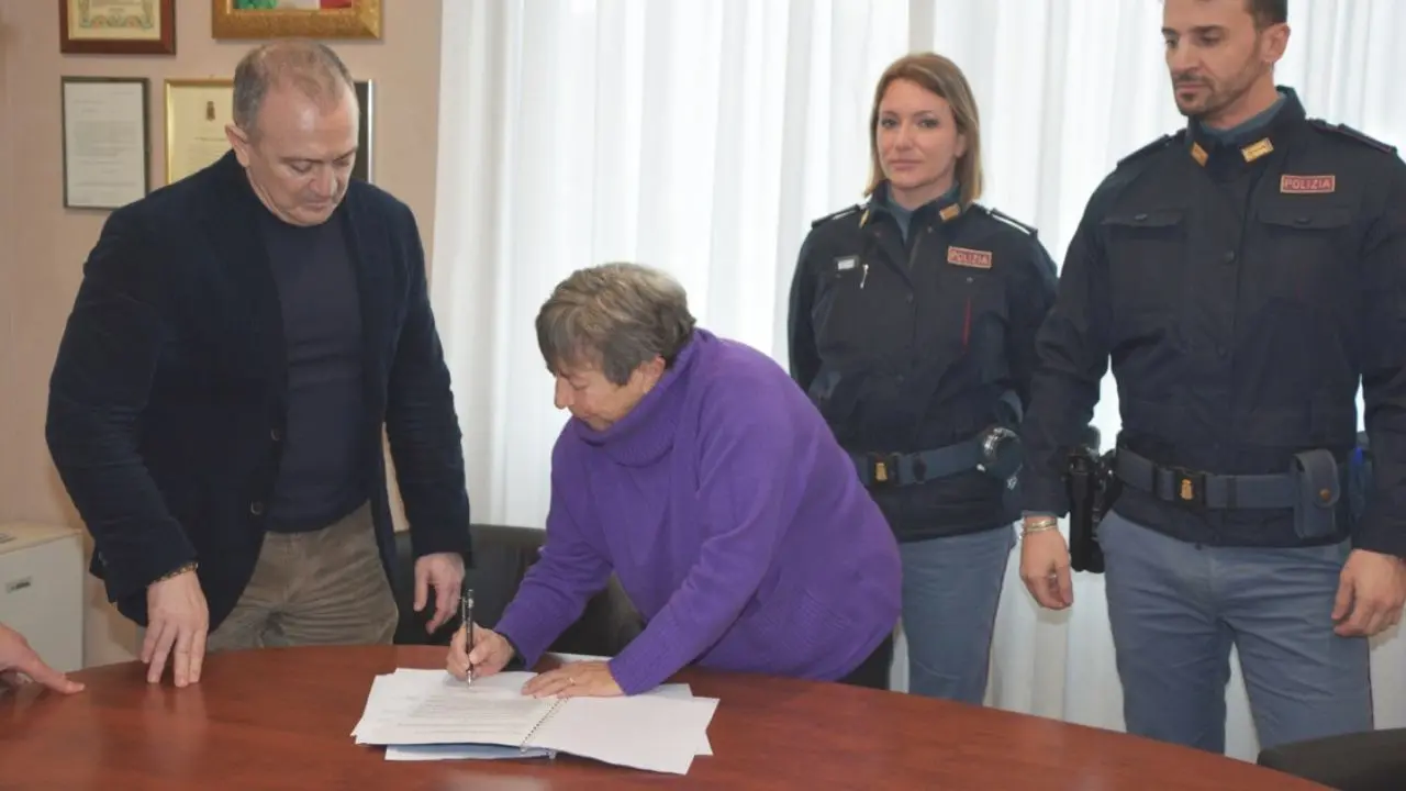 Violenza di genere, Questura di Vibo e Centro Cuav di Catanzaro rinnovano il protocollo Zeus dedicato ai percorsi rieducativi