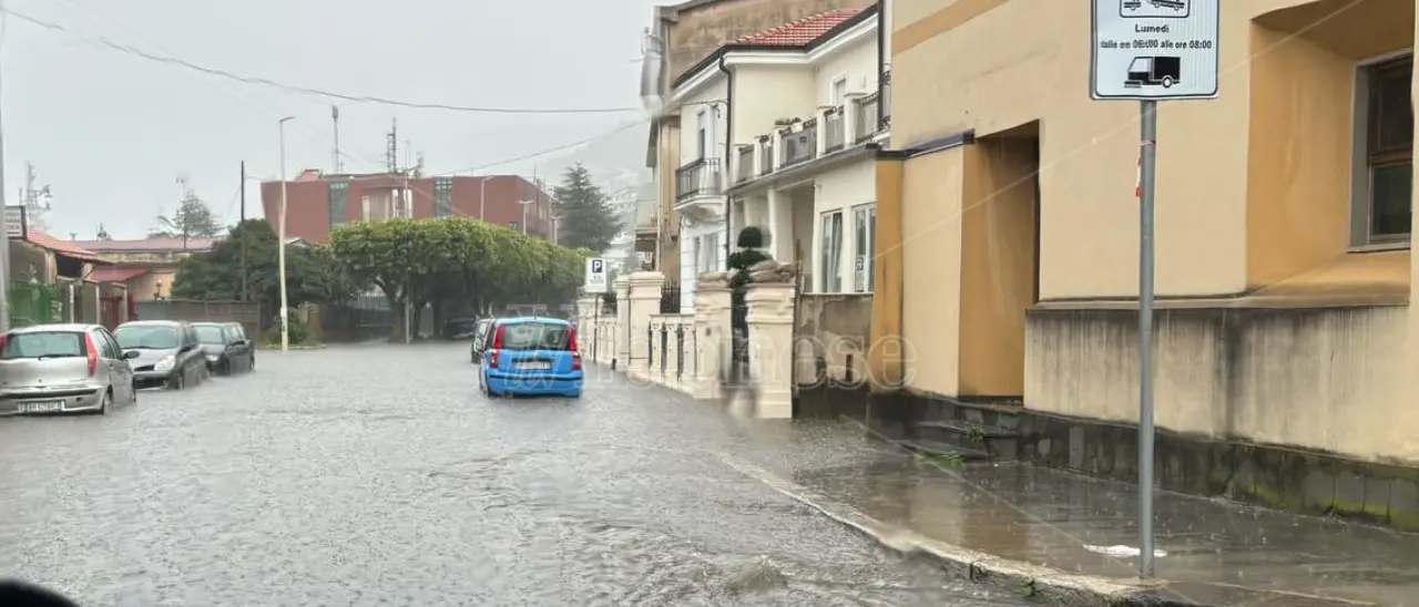 Maltempo, a Vibo Marina caduti 63 mm d'acqua. Previsto un miglioramento anche se domani continuerà a piovere