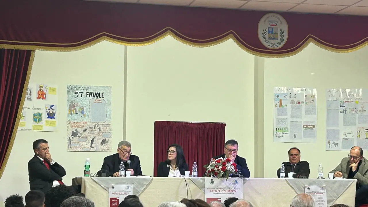 Presentato a Zambrone il libro-intervista a Saverio Zavattieri, una vita per la politica