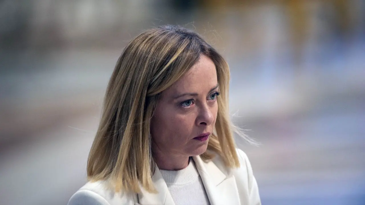 Annullata la visita di Meloni a Limbadi: la premier resterà a Roma per affrontare l’emergenza scattata con i dazi Usa