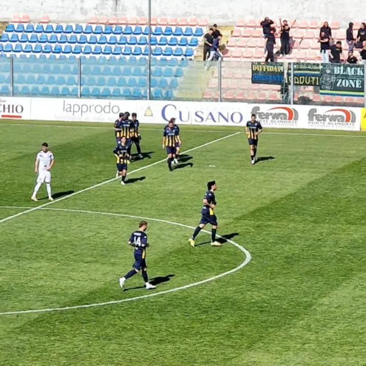 Nuova batosta per la Vibonese: al Razza pesante ko contro il Licata. E adesso i play off sono davvero a rischio