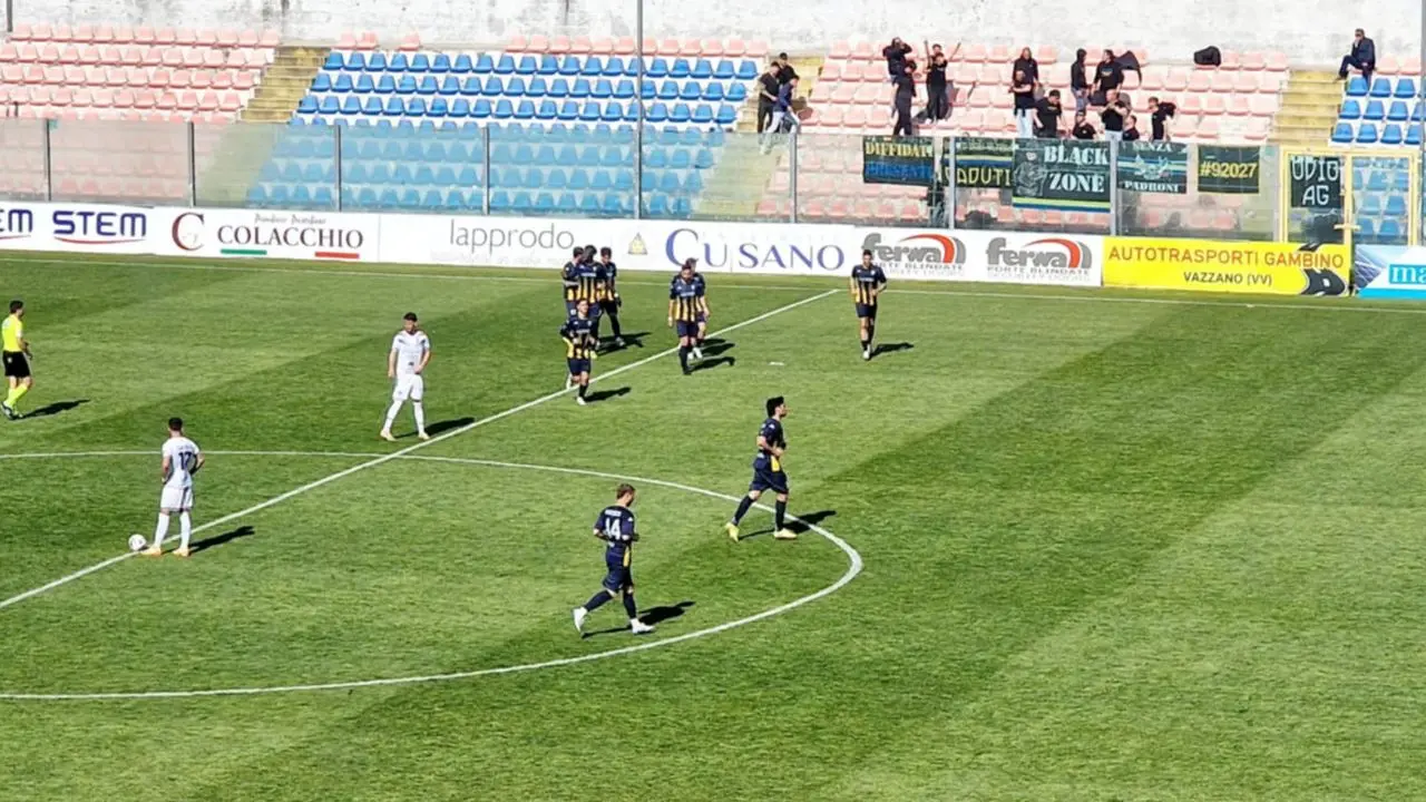 Nuova batosta per la Vibonese: al Razza pesante ko contro il Licata. E adesso i play off sono davvero a rischio