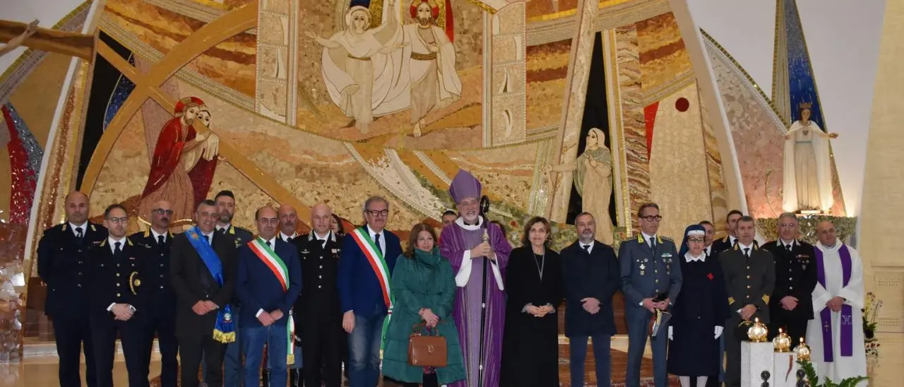 A Paravati il vescovo Nostro celebra una messa per le Forze Armate e di Polizia: «Portate la gioia della Pasqua nelle caserme e nelle realtà in cui operate»