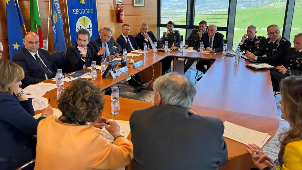 Tutela del mare: dalla Regione gps, droni e radar per monitorare sversamenti e scarichi abusivi dopo l’estate 2024 da dimenticare