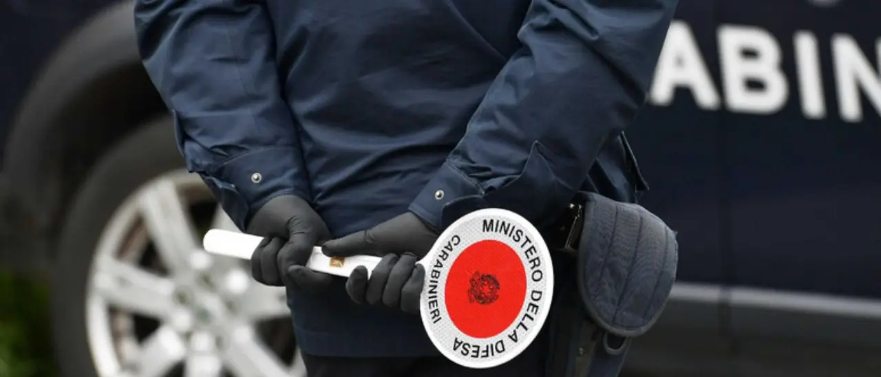 Nel Vibonese c’è un uomo a caccia di minori: fonti dei carabinieri confermano indagini su due episodi a Nicotera e Rombiolo