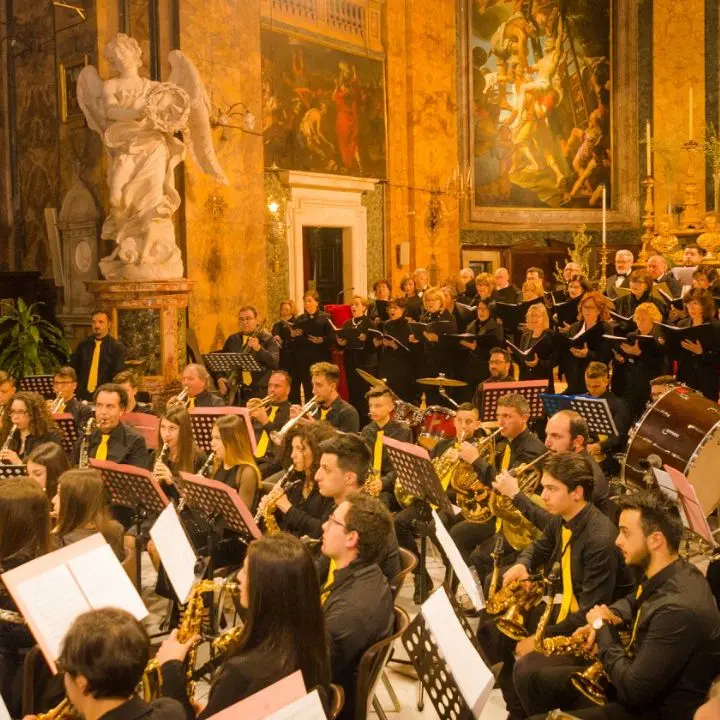 Verso la Pasqua, la chiesa del Carmine di Filadelfia pronta a ospitare il concerto dell’orchestra di fiati “Gemelli”