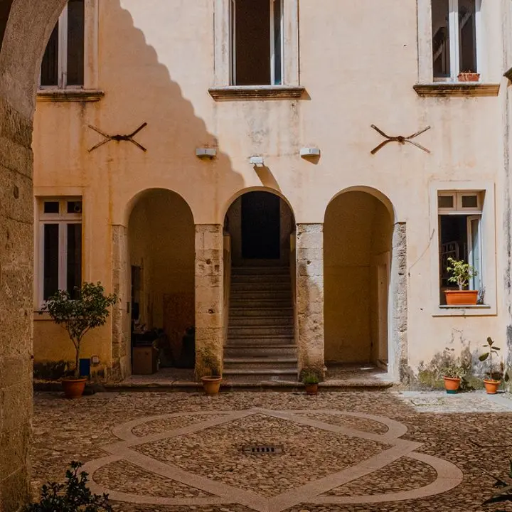 Tradizioni pasquali e solidarietà: il Comune di Tropea sostiene l'iniziativa del Centro don Mottola