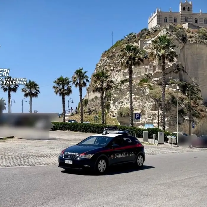 Rissa in pieno centro a Tropea: i carabinieri denunciano 5 persone tra cui 4 minori