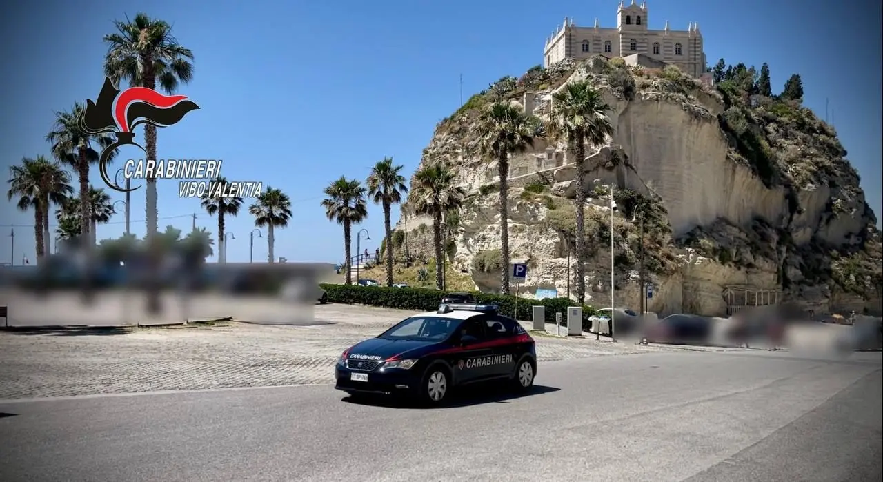 Rissa in pieno centro a Tropea: i carabinieri denunciano 5 persone tra cui 4 minori