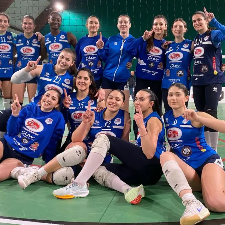 Volley, il Panificio Pesce trionfa nel big match contro Paola: al Pala Borsellino finisce 3 a 2