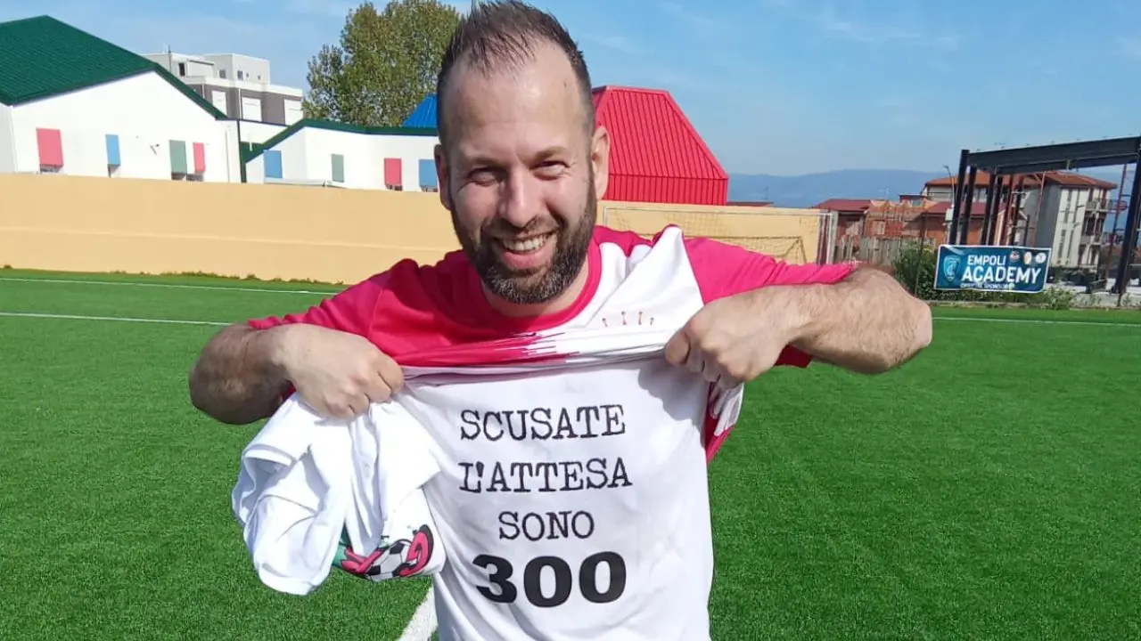 Dilettanti, Filippo Rascaglia bomber vibonese da record: a 42 anni taglia il traguardo dei 300 gol con una tripletta