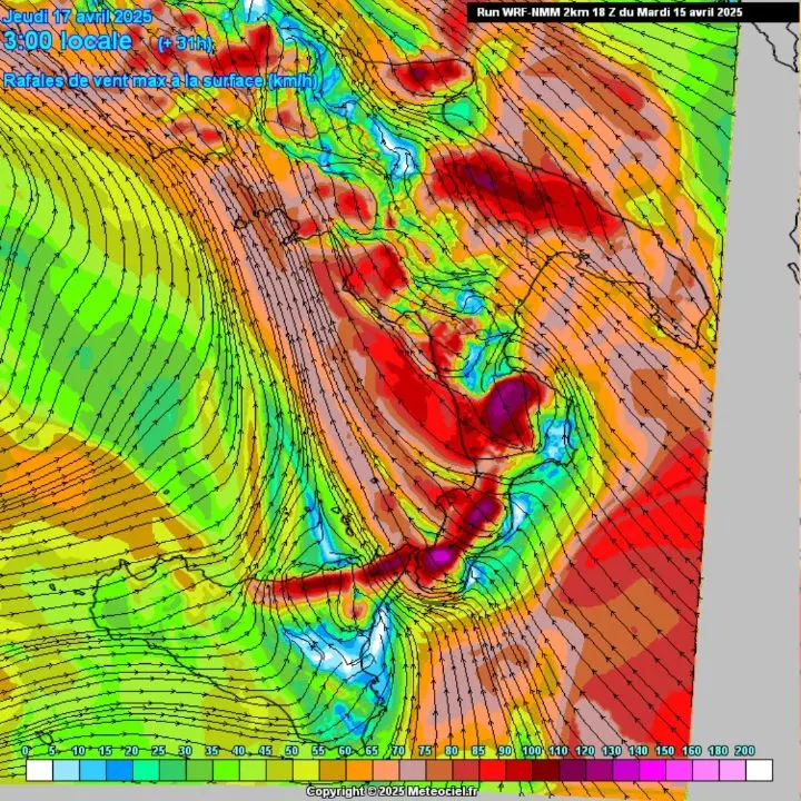Meteo Vibonese, ancora cieli carichi di sabbia e pioggia rossa. Poi in arrivo venti di tempesta con raffiche oltre i 100 km/h