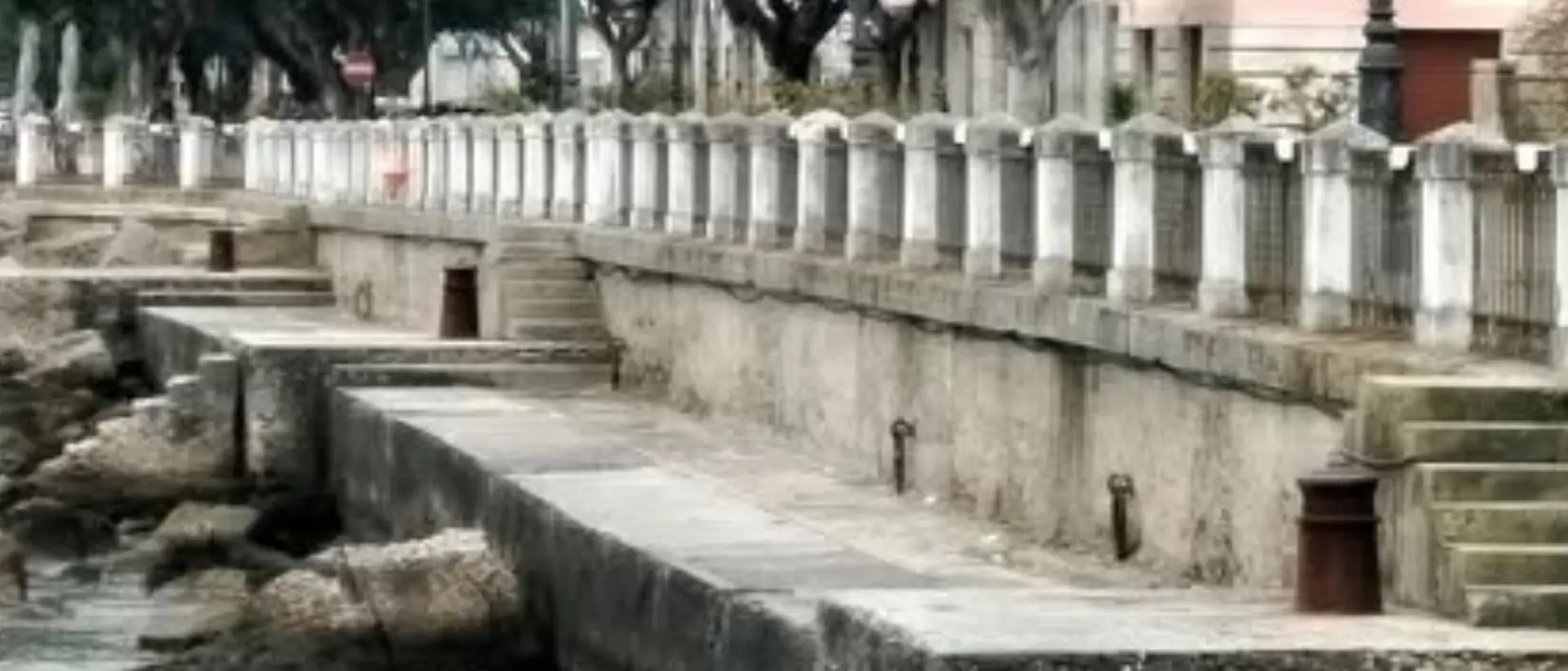 Vibo Marina, tutelare le antiche bitte d’ormeggio ricavate da colossali cannoni: l’appello di Montesanti