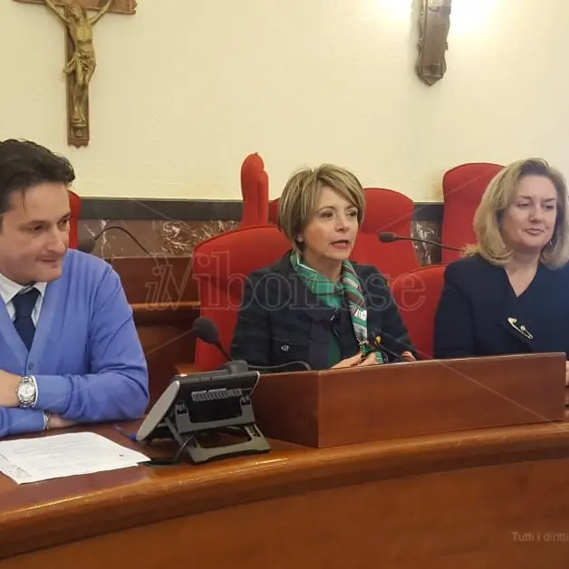 Rifiuti a Vibo, presto operative le dodici isole ecologiche – Video