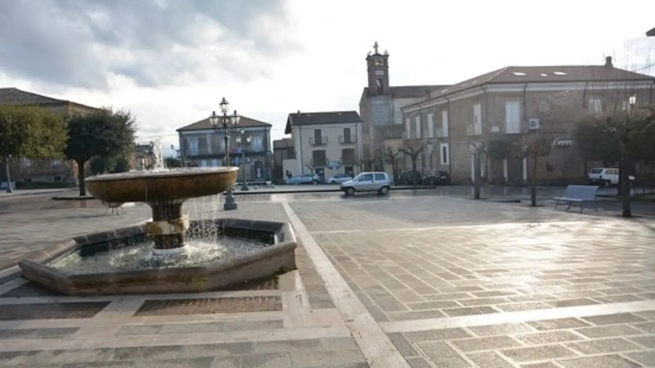 Una torta con 243 candeline per Filadelfia: la Pro loco presenta un programma di iniziative per festeggiare nel 2026 lo storico anniversario