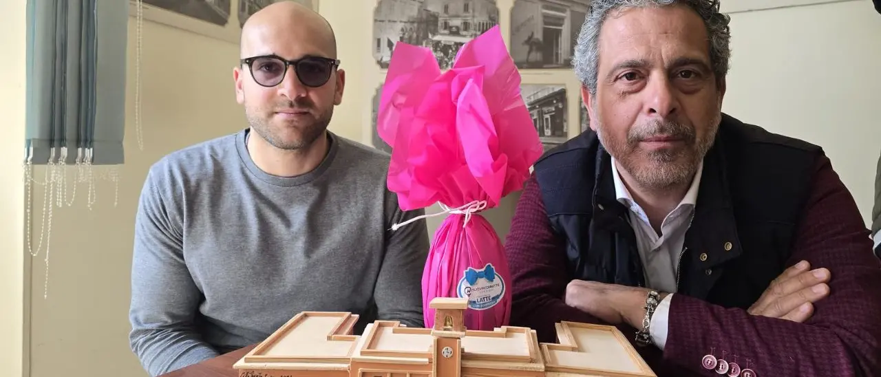 Vibo, consegnate uova di Pasqua a tutti i dipendenti comunali e ai cittadini presenti in Municipio