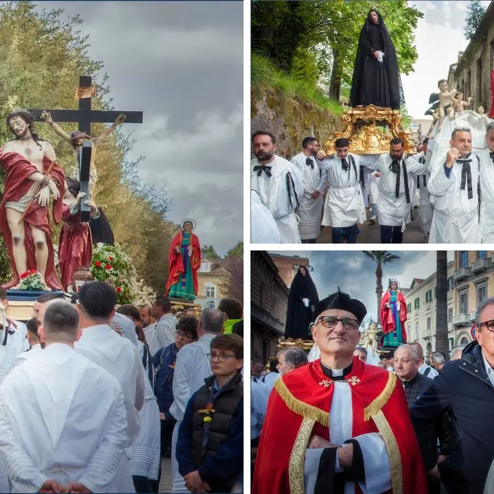 Vibo, le Vare emozionano la città in vista dell’Affruntata. A Pizzo e Serra commozione per ''l’angeleji'' e la ''schiovazione'' - FOTO